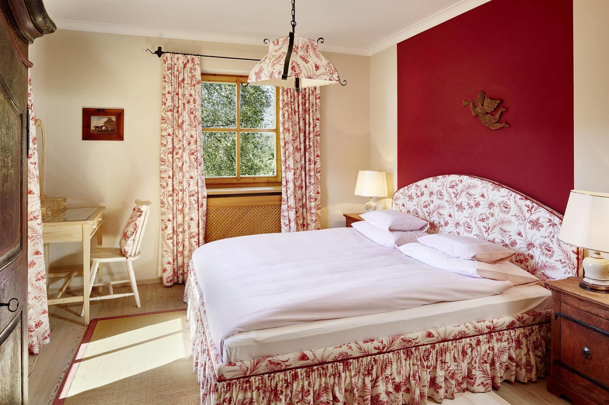 Landsitz Roemerhof - Hotel Apartments Kitzbühel Esterno foto